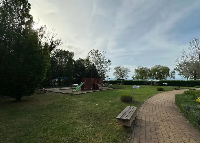 Aranypart Feszek Apartment Siófok